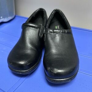 BareTraps Brinkley Women’s Black Slip-On Clog Mules